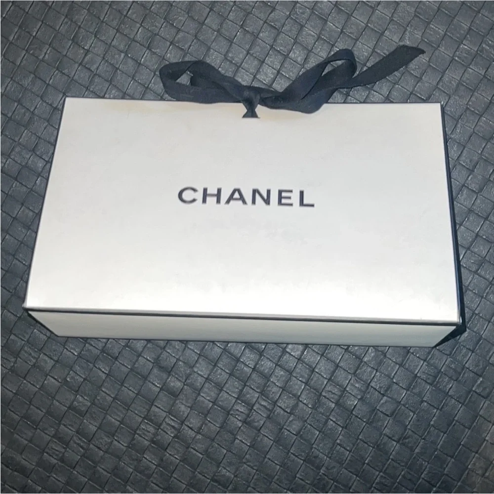 New Authentic Chanel luxury designer signature gift box